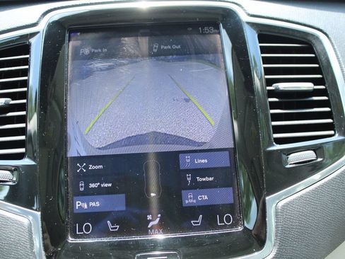 Used 2017 Volvo XC90 T6 Momentum w/ Vision Package AWD/4WD image 18
