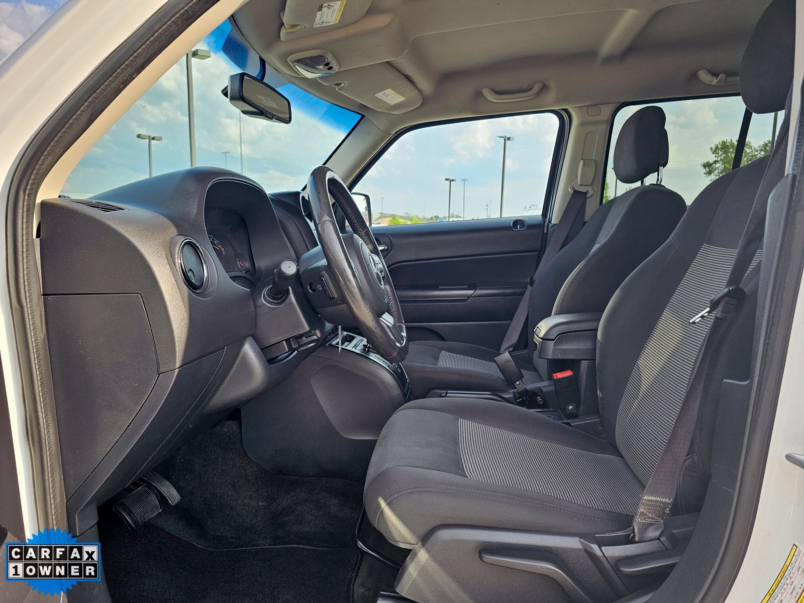 Used 2016 Jeep Patriot Latitude AWD/4WD image 15