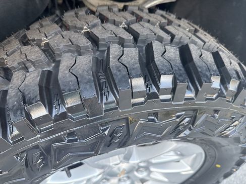 Used 2023 Chevrolet Silverado 1500 LT image 11