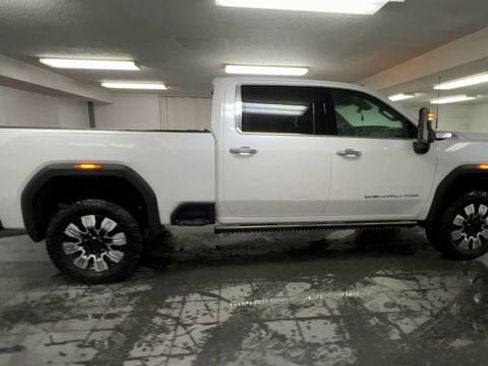 Certified 2024 GMC Sierra 2500 Denali w/ Denali Reserve Package image 9