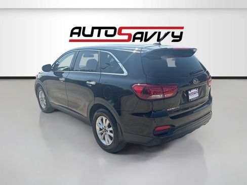 Used 2019 Kia Sorento FWD image 5