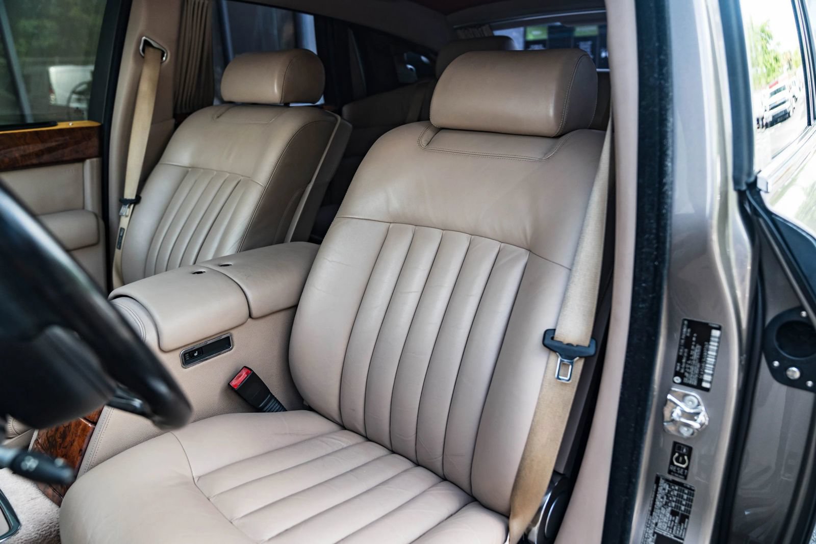 Used 2004 Rolls-Royce Phantom Sedan RWD image 23