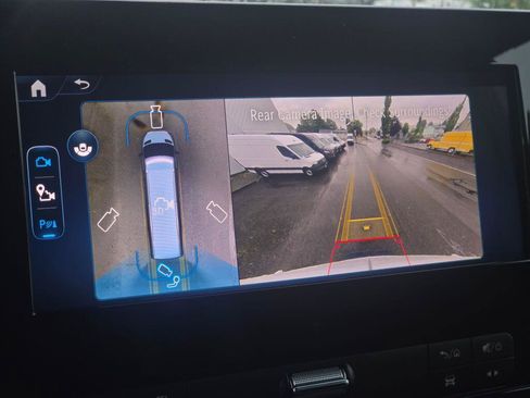New 2025 Mercedes-Benz eSprinter 170 Cargo image 43