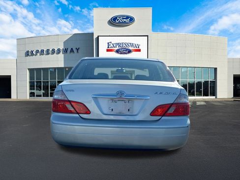 Used 2004 Toyota Avalon XLS image 7