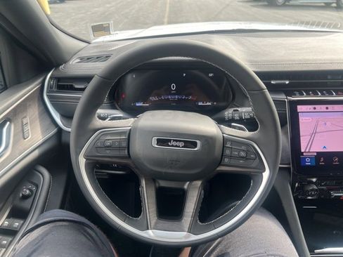 New 2025 Jeep Grand Cherokee L Limited w/ Black Appearance Package image 23