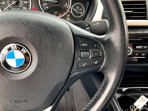 Used 2018 BMW 320i Sedan image 22