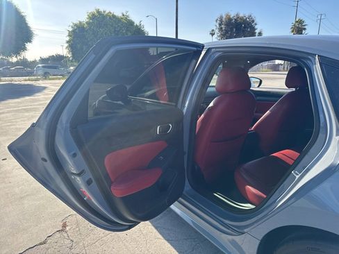 Used 2022 Honda Civic Sport image 11