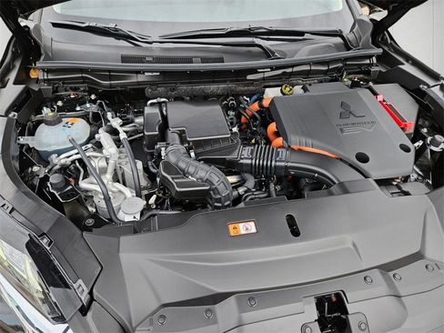 New 2025 Mitsubishi Outlander SEL image 32
