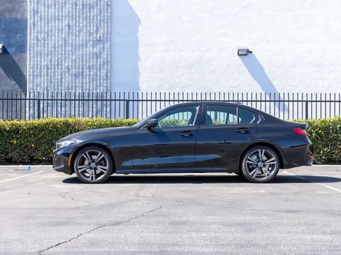 Used 2023 BMW 330i Sedan w/ Convenience Package RWD image 2