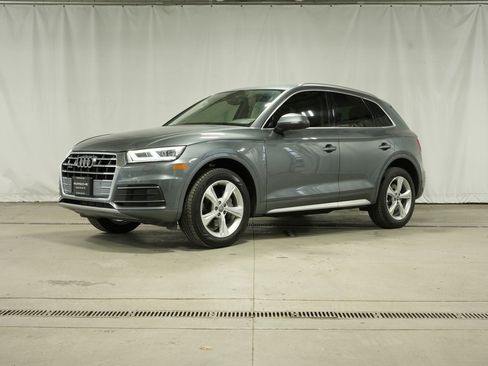Used 2020 Audi Q5 2.0T Premium Plus w/ Premium Plus Package image 1