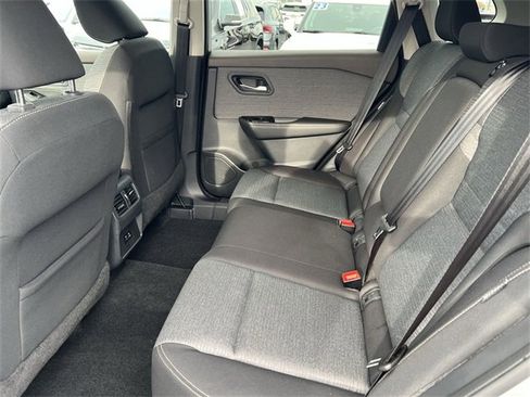 Used 2021 Nissan Rogue SV image 22