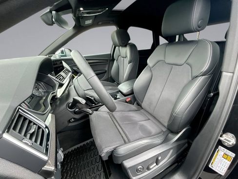Used 2024 Audi SQ5 Premium w/ Convenience Package AWD/4WD image 30