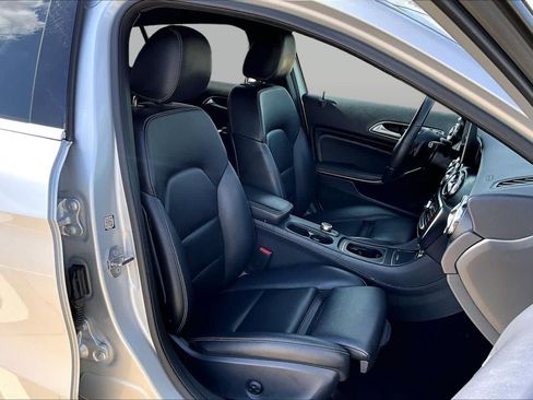 Used 2019 Mercedes-Benz GLA 250 image 9