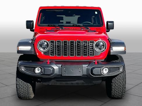 Used 2025 Jeep Wrangler Unlimited Rubicon AWD/4WD image 4