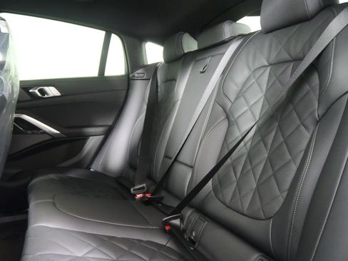 New 2026 BMW X6 xDrive40i image 13