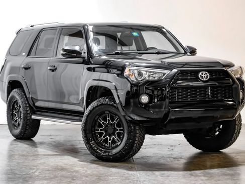 Used 2016 Toyota 4Runner SR5 Premium AWD/4WD image 9