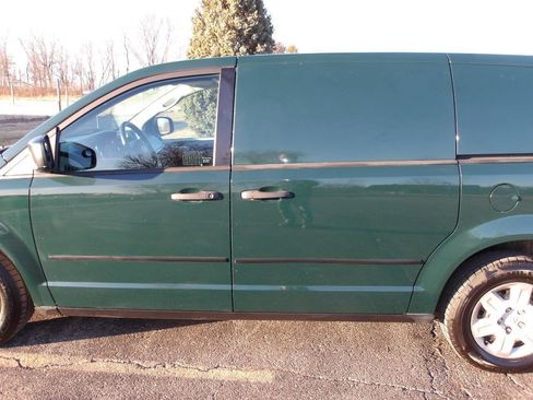 Used 2013 RAM C/V Tradesman image 28