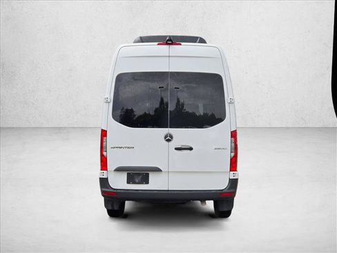Used 2024 Mercedes-Benz Sprinter 2500 image 6