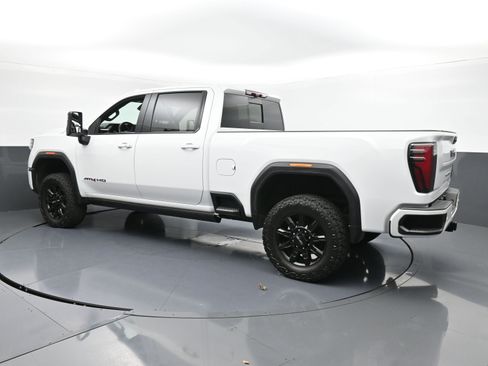 Used 2024 GMC Sierra 2500 AT4 w/ AT4 Premium Plus Package image 6