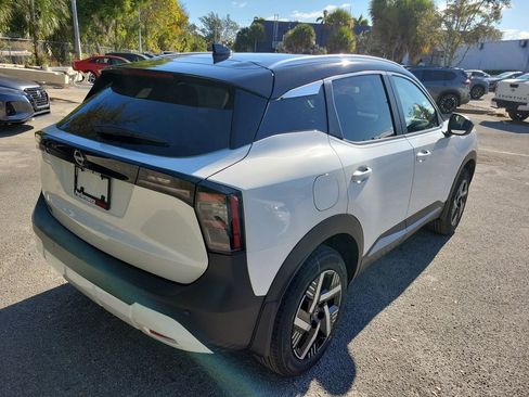 New 2026 Nissan Kicks SV image 7