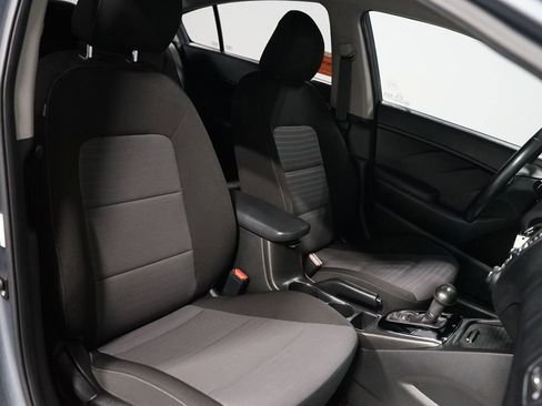 Used 2018 Kia Forte S image 24