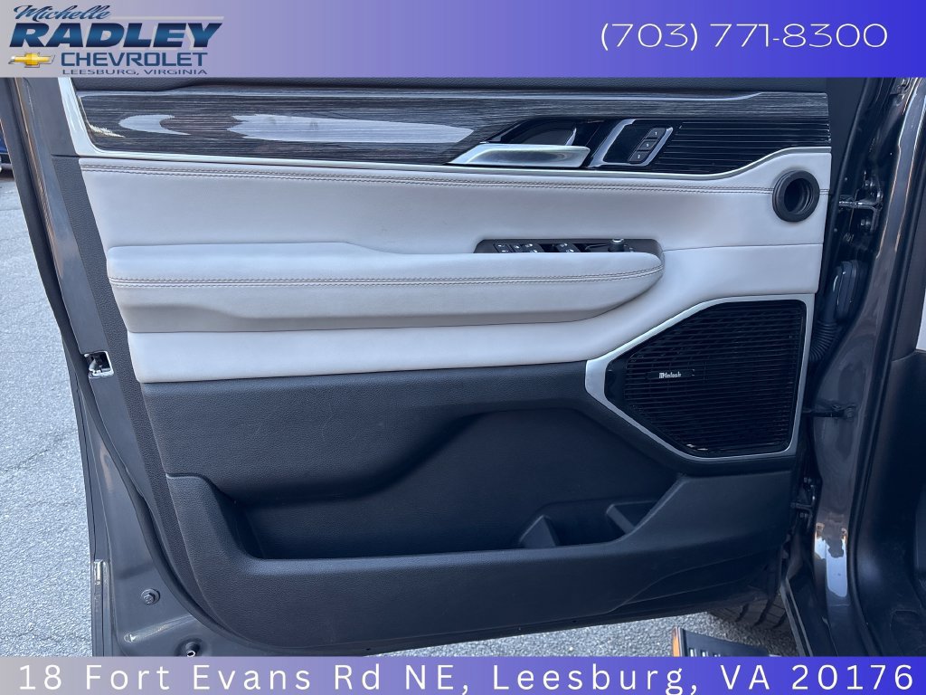 Used 2022 Jeep Wagoneer Series III w/ Premium Group I AWD/4WD image 14