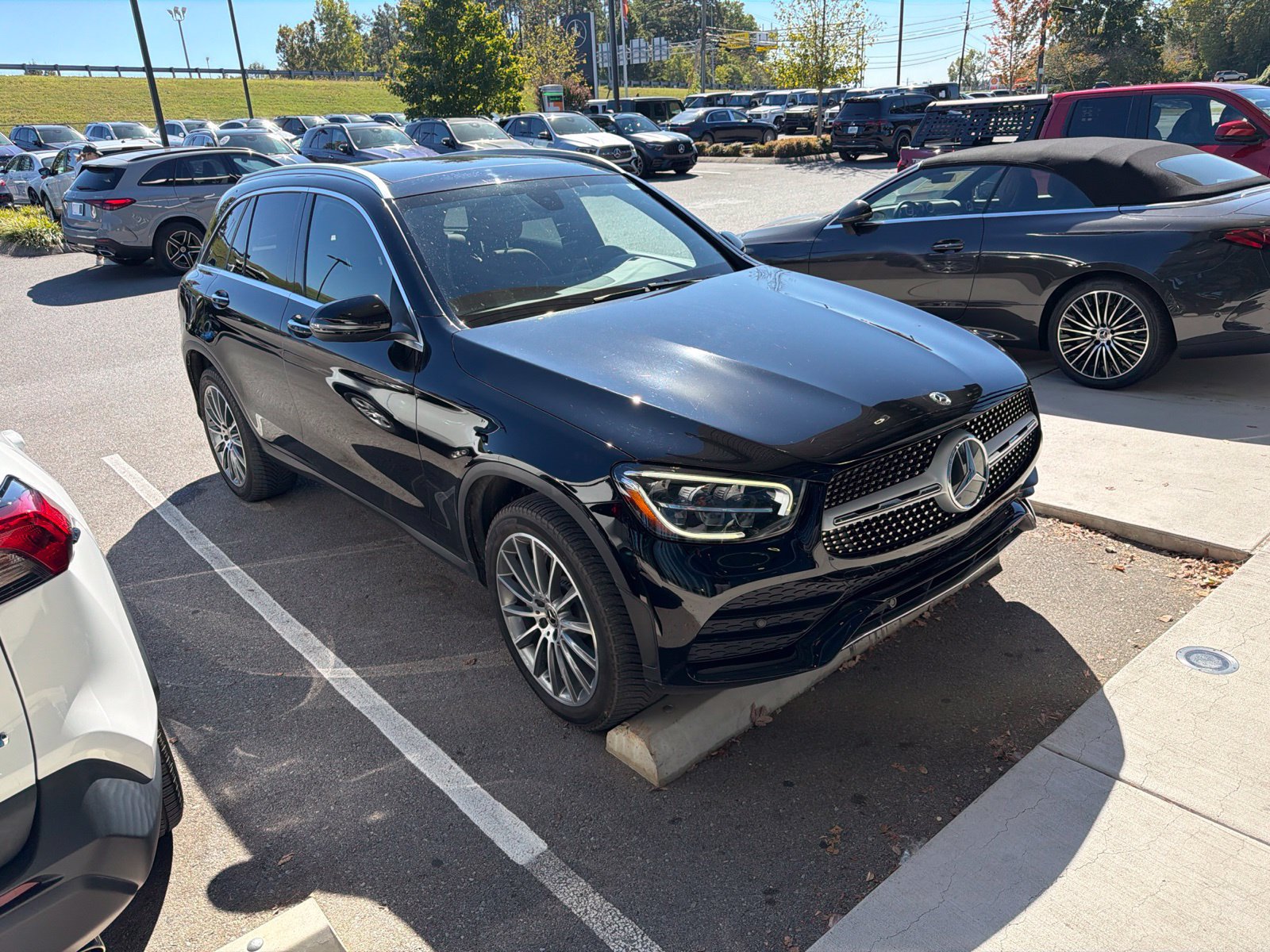Used 2020 Mercedes-Benz GLC 300 4MATIC image 1