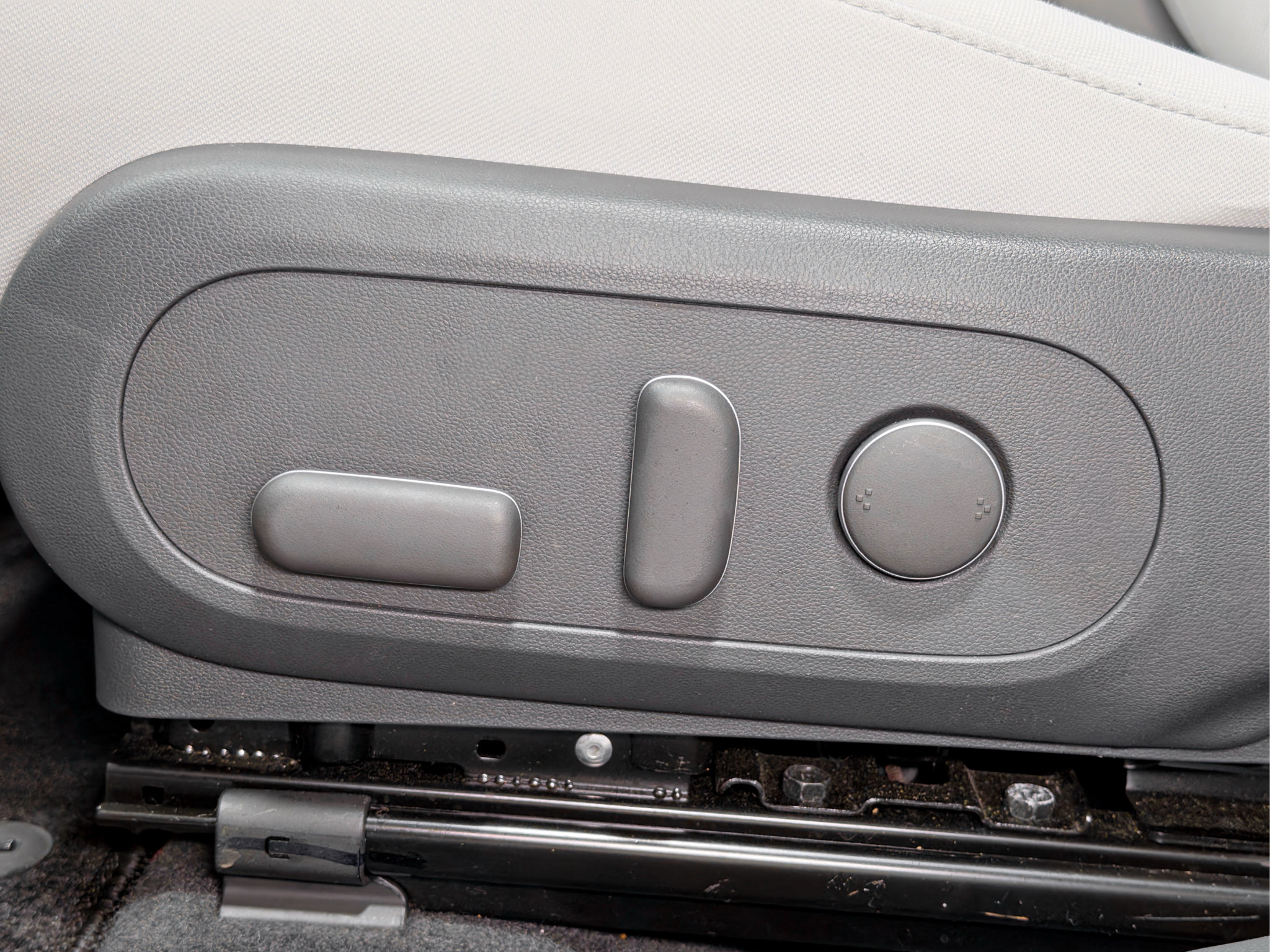 Used 2024 Hyundai Kona SEL FWD image 6