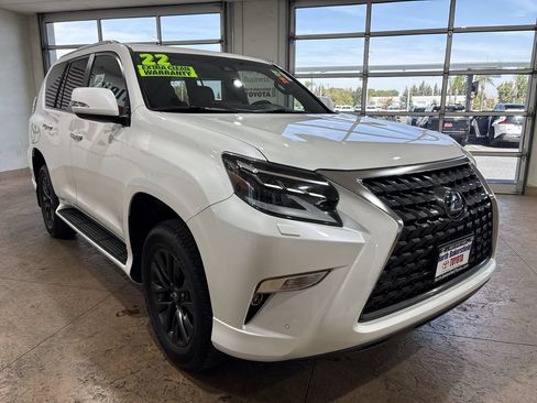 Used 2022 Lexus GX 460 Premium w/ Premium Package AWD/4WD image 4