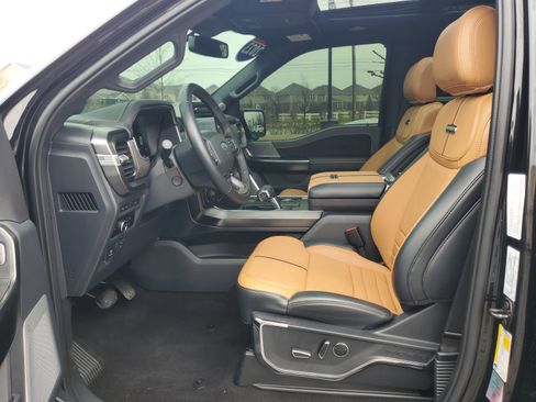 Used 2023 Ford F150 Platinum w/ FX4 Off-Road Package image 12