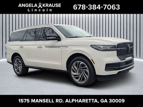 New 2026 Lincoln Navigator Reserve image 1