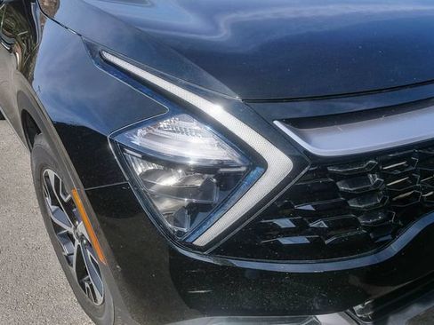 Certified 2023 Kia Sportage EX AWD/4WD image 3
