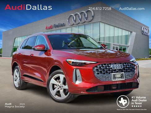 Used 2025 Audi Q5 Premium Plus w/ Premium Plus AWD/4WD image 1