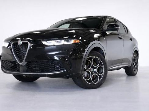 Used 2024 Alfa Romeo Tonale Ti w/ Active Assist Package AWD/4WD image 2
