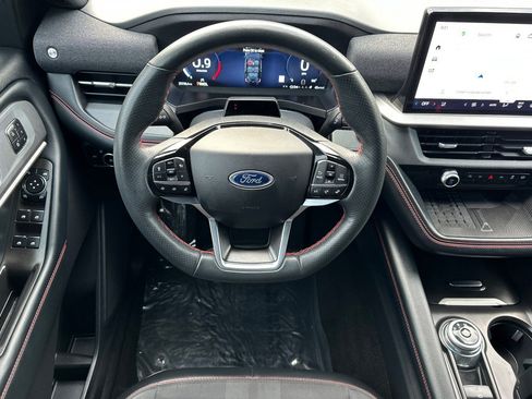 Used 2025 Ford Explorer ST-Line w/ Premium Package RWD image 13