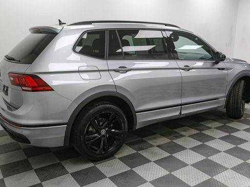 Certified 2023 Volkswagen Tiguan SE R-Line FWD image 11
