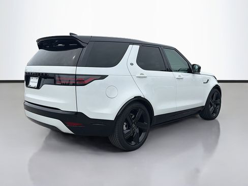 Used 2025 Land Rover Discovery Dynamic SE AWD/4WD image 5