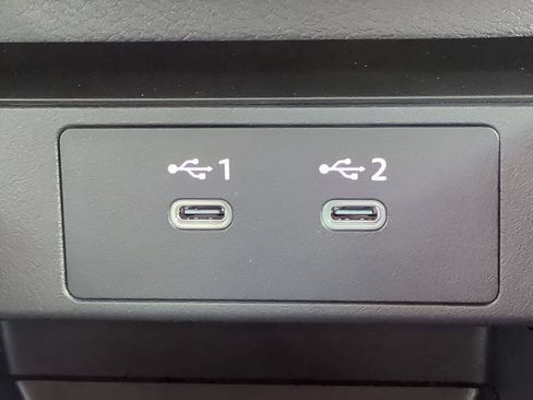 Certified 2026 Nissan Kicks SR FWD image 21