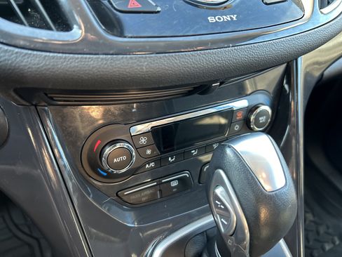 Used 2013 Ford Escape Titanium AWD/4WD image 18