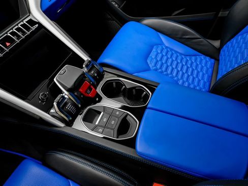 Used 2019 Lamborghini Urus AWD/4WD image 27