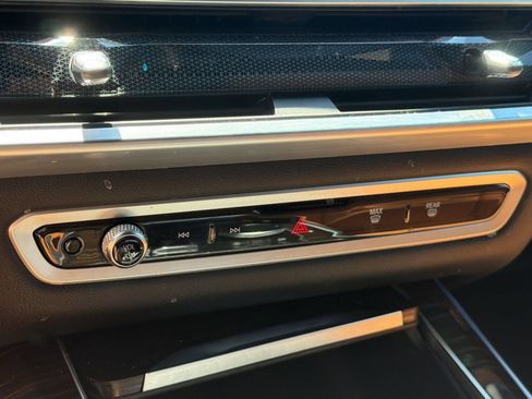 Certified 2024 BMW X5 xDrive40i w/ Premium Package AWD/4WD image 18