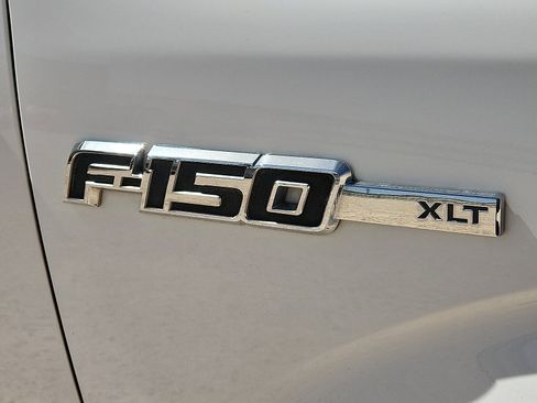 Used 2013 Ford F150 XLT w/ XLT Chrome Pkg image 8