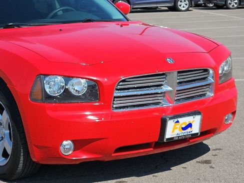 Used 2010 Dodge Charger SXT RWD image 7