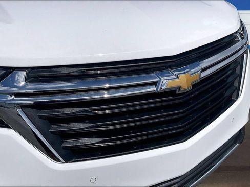 Used 2024 Chevrolet Equinox LT w/ Driver Convenience Package AWD/4WD image 32