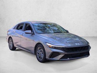 Certified 2024 Hyundai Elantra SEL FWD video 3