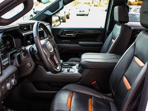 Used 2024 GMC Sierra 1500 AT4 w/ Technology Package image 30