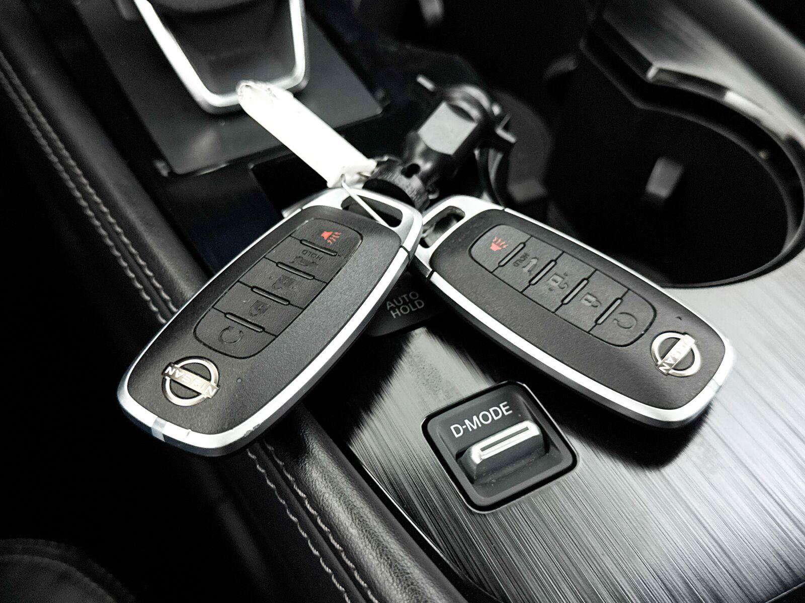 Used 2023 Nissan Rogue Platinum w/ Platinum Premium Package FWD image 38