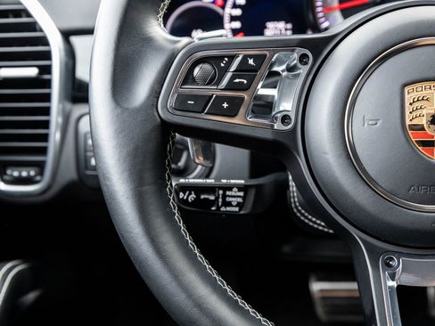 Certified 2023 Porsche Cayenne Turbo image 15