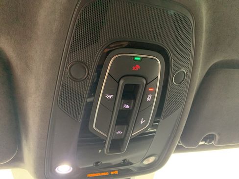 Used 2022 Audi Q7 3.0T Prestige image 27