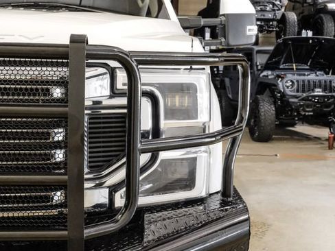 Used 2021 Ford F350 Lariat w/ Lariat Ultimate Package AWD/4WD image 3